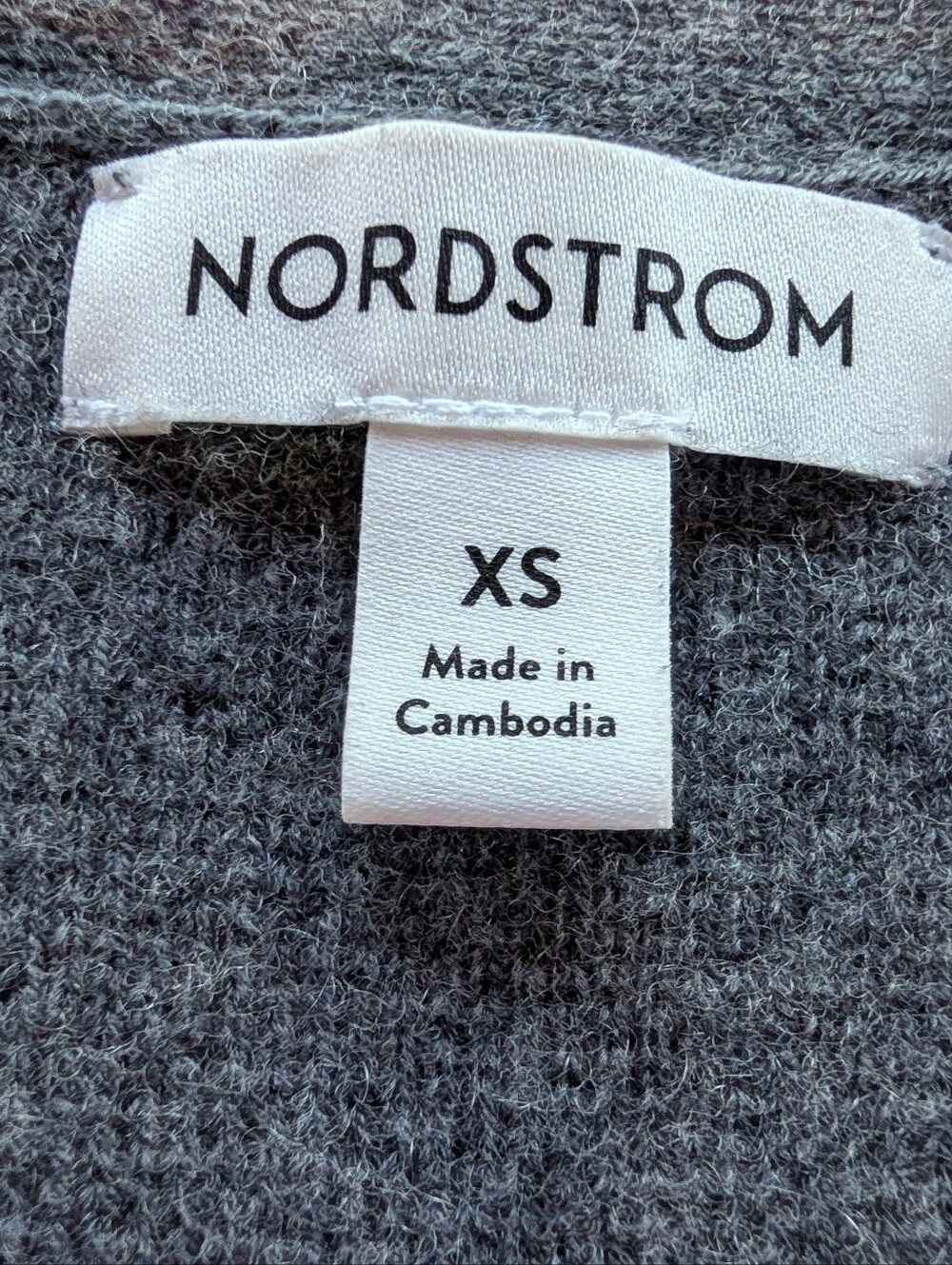 ❤️Nordstrom Wool Cashmere V Neck Cardigan Charcoal Grey Women's XS Beautiful - Picture 3 of 10